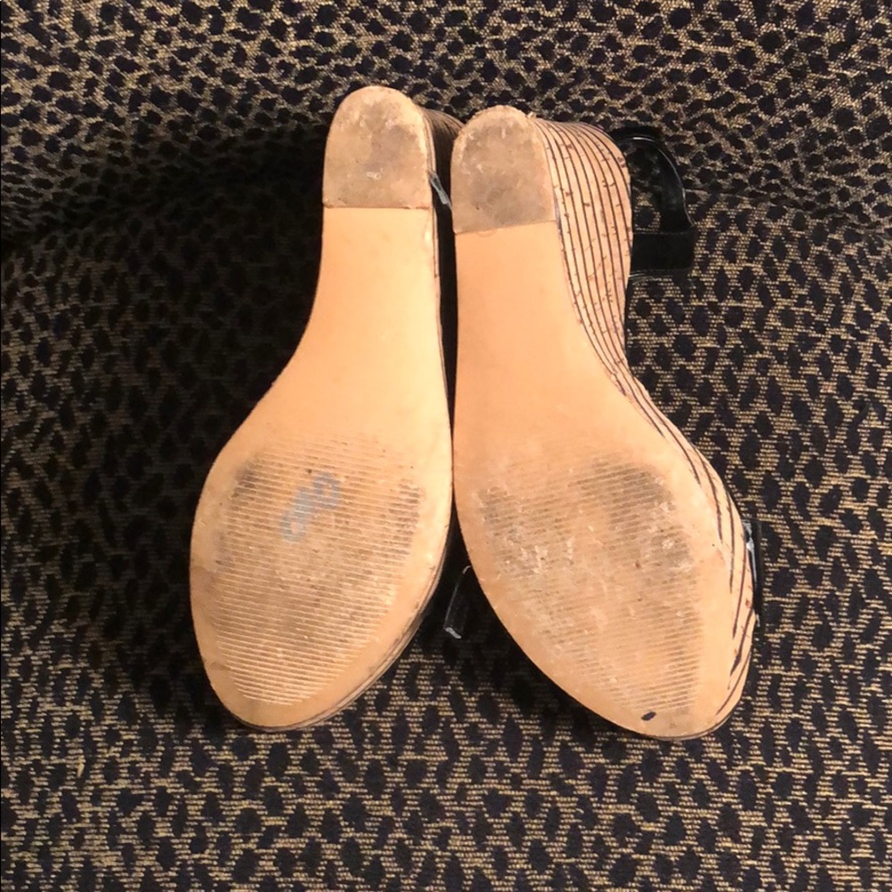 Shoes - Picture 4 of 4